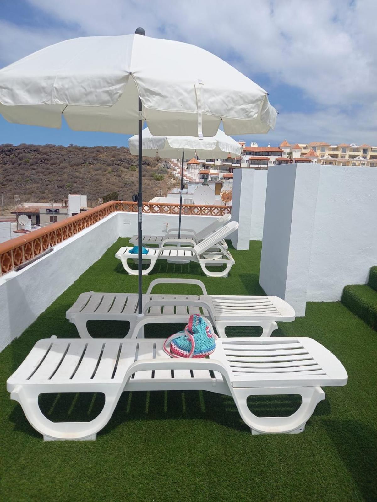 Puerta Del Sol La Caleta Apartment Адехе Екстериор снимка
